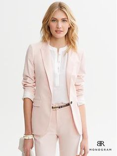 BR Monogram Tuxedo Blazer Summer Business Outfits, Br Monogram, Office Wear Women Work Outfits, Casual Leather Jacket Outfit, Pink Tuxedo, Dapper Outfit, Women Suits Wedding, Office Wear Women, Model Outfit