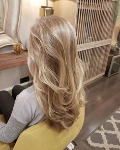 Silk Wedding Mermaid Dress, Dimension In Hair, Long Hair With Light Layers, Blonde Layers Medium, Teddy Blonde Hair, Darker Blonde Hair, Blondish Hair, Rubio Natural, Volumizing Haircuts