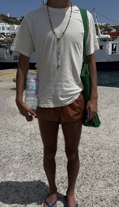 European Summer Men, Italian Summer Outfits Men, Boys Aesthetic Outfits, Italian Summer Outfits, Men's Summer Style, Boyfriend Outfit, Boys Summer Outfits, Mens Outfit Inspiration, Italian Summer