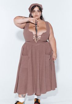 Fat Woman Reference, Chubby Woman Reference, Farm Chores, Fashion Brand Company, Petite Body Types, Dusty Brown, Female Gaze, Open Relationship