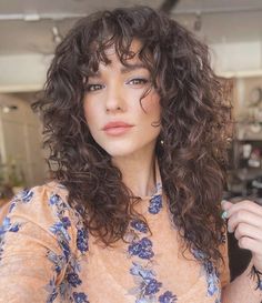 The Best Butterfly Haircut Ideas for Girls Haircut Ideas For Girls, New Haircuts, Haircut Ideas, Curly Hairstyles, Flower Bouquet Wedding, Curly Hairstyle, Hair Extension, Hair Designs