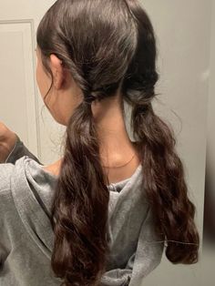 Haïr Style For Layered Hair, Hairstyles How To, Easy Thick Hair Hairstyles, How Hairstyles, Hair Styles For Medium Hair Length, Downtown Hairstyles, Low Pigtails, Easy Winter Hairstyles, Hairstyles Straight