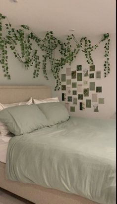 Sage green
Aesthetic
Vines
Collage
Room Zimmer Diy, Aesthetic Bedroom Ideas, Decor Ideas Bedroom