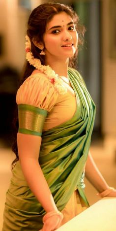 Pragya Nagra, Girl Crush Fashion, Indian Woman, Bollywood Girls, Kerala, Natural Beauty, Saree