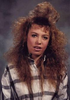 25 Photos Of ’80s Hairstyles So Bad They're Actually Good Bad Perm, Hair Fails, 80s Humor, Aqua Net, Bad Photos, Yearbook Photos