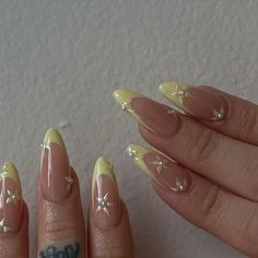 Trendy Products, Summery Nails, Classy Acrylic Nails, Yellow Nails, Classy Nails, Funky Nails, Spring Is Here