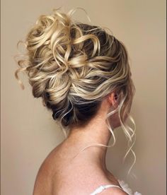 Hairstyles For Bridesmaids, Sleek Bob Hairstyles, Medium Length Blonde, Wedding Hairstyles For Medium Hair, Bridal Hair Inspiration, Wedding Hair Inspiration, Short Wedding Hair, Sleek Ponytail