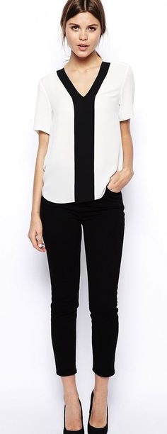 Women's fashion | V neck color block shirt Outfits For Older Women, Clothes Shops, Galway City, Color Block Shirts, Flattering Outfits, Code Black, Dress Black And White, Simple Outfit