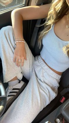 Lounge Fits Aesthetic, Chill Cute Outfits, Stay At Home Outfits, Morning Outfit, Chill Outfit, Oufits Casual, Foto Poses