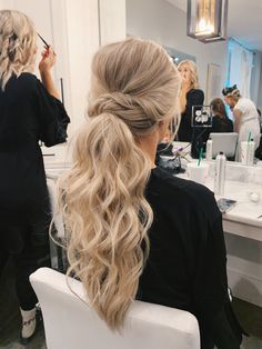 Halocouture Extensions, Up Ponytail, Prom Ponytail Hairstyles, Bridal Ponytail, Wedding Hair Trends