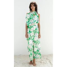 Nwt Zara Floral Print Jumpsuit Size M Color: Green/White/Blue New With Tags. No Flaws. Belt Not Included Zara Floral Jumpsuit, White Sleeveless Jumpsuit, Zara Summer, Cool Girl Style, Belted Jumpsuit, Floral Print Jumpsuit, Zara Jumpsuit, Belt Jumpsuit, Print Jumpsuit