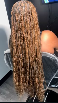 Boho knotless braids Knotless Box Braids Color 30 And 4, Cinnamon Knotless Braids, Different Color Boho Braids, Medium Knotless Boho Braids With Color, Highlight Boho Knotless Braids, Colour 30 Boho Braids, Boho Knotless Braids Bob Color 350, Boho Braids Honey Brown, Boho Tree Braids