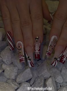 Medium Length Christmas Nails Acrylic, Christmas Bling Nails Rhinestones, Ginger Bread Nails Design, Rhinestone Christmas Nails, Christmas Nail Designs 2023, Christmas Nails Bling, Black Christmas Nails Winter, Christmas Bling Nails, Bling Christmas Nails