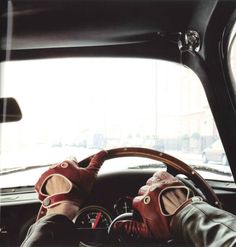 Drive F Men, Leather Driving Gloves, Matthew Daddario, Its A Mans World, Driving Gloves, In A Car, Modern Gentleman, Mens Gloves, Gentleman Style