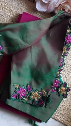 Sandal Colour Saree Contrast Blouse, 3d Work Embroidery Blouse, Blouse Designs Aari Work, Casual Blouse Designs, Handwork Blouse, Blouse Maggam Work, Maggam Work Blouse, Aari Designs