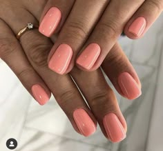 Salmon Color Nails Acrylic, Gel Nails Coral Color, Square Coral Nails, Pink Salmon Nails, Peach Manicure Ideas, Salmon Nail Color, Peach Colour Nails, Manicure Summer 2024, Salmon Nails Coral