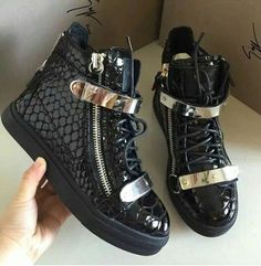 pinterest// kjvouge✨ Michael Kors Synthetic Lace-up Sneakers, Michael Kors Black Lace-up Sneakers, Fresh Shoes, Dream Shoes, Front Row, Shoes Heels, Walking, Louis Vuitton, Sneakers