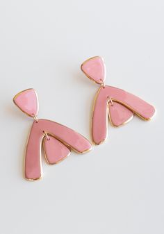 SIZE AND MATERIAL Measures: 50 x 40 mm ( 1.96 x 1.57 in) Lightweight: 3 g Porcelain covered in a gloss glaze and 24k gold luster on one side 925 Sterling silver studs Pink porcelain earrings hand-painted with gold. Statement earrings are surprisingly lightweight and can easily be worn all day. Collection Arquus is inspired by modernist and abstract artists of the 20th Century. Inspired by Catalan sculptor- Xavier Corberó. It takes a long time to achieve final results - each porcelain jewelry pie Pink Enamel Jewelry With Matching Earrings, Elegant Pink Enamel Earrings, Trendy Pink Enamel Earrings, Modern Pink Gold Jewelry For Gifts, Modern Gold Enamel Earrings, Modern Gold Earrings With Enamel, Glossy Enamel Jewelry Gift, Modern Enamel Jewelry With Matching Earrings, Modern Enamel Drop Earrings