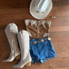 Diy Country Concert Outfits, Corset Country Outfit, Blue Cowgirl Boots Outfit, Jon Pardi Concert Outfit, Country Concert Outfits Summer, Bachlorette Party Outfits, Dress Western Boots, Western Outfits Summer, Denim Corset Dress