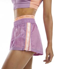 Bringing practicality and versatility, the 2-in-1 aero fit shorts offer morepossibilities for use, the lilac shorts can be worn over the orange shorts, or each one can be worn individually, great for meeting daily needs with different options. The modeling of the lilac shorts comes in a looser option, its waistband is creased and on the sides it has an exclusive personalized high-turn elastic band with an opening that helps in bettermobility during sports practice. Its fabric is polyamide, light, with a pleasant touch and quick drying. The orange bermuda shorts come in a high waistband, with a custom wraparound top featuring a high-waisted logo. On the right side, it has a functional pocket, practical for storing essential items such as keys, documents and even your cell phone. Its fabric Teddy Bear Shop, Bear Shop, Instagram Gift, Infinity Heart, Orange Shorts, Love Phrases, Key To My Heart, Essential Items, Anklet Bracelet