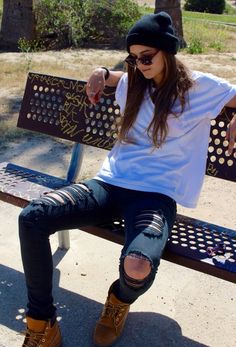 Street style Tomboy Chic Outfits, Cute Tomboy Outfits, Black Mode, Tomboy Outfit Ideas, Lesbian Fashion, Tomboy Chic, Pastel Outfit, Tomboy Outfits