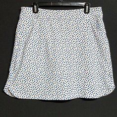 Beautiful Leopard Print. Approximate Measurements Are: Waist 16.5 Inches And Length 18.5 Inches. White Skort For Vacation And Beach Season, White Summer Beach Skort, White Skort For Beach Season, White Beach Skort For Beach Season, White Cotton Summer Skort, White Summer Skort For Beach, Casual Blue Skort For Beach Season, Fitted White Skort For Vacation, White Summer Skort For Vacation