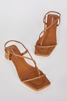 Intentionally Blank, Tan Sandals, Style 2023, Halter Strap, Greek Sandals, Comfortable Heels, Tres Chic, Brown Sandals, Work Shoes