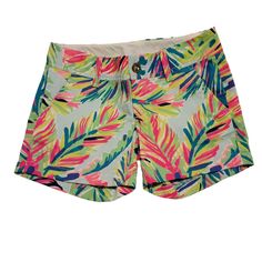 Nwt Lilly Pulitzer The Callahan Short Size 00 Pink Tropical Shorts For Spring, Pink Shorts For Summer Beach Outings, Lilly Pulitzer Shorts, Lilly Pulitzer, Pink And Green, Womens Shorts, Pink, Women Shopping, Color