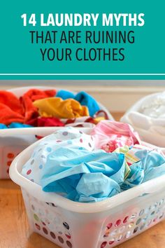 Uses For Dryer Sheets, Fabric Care Labels, Clean Your Washing Machine, Wash Clothes, Cleaner Recipes, Washing Laundry, Natural Cleaners, Doing Laundry, Laundry Hacks