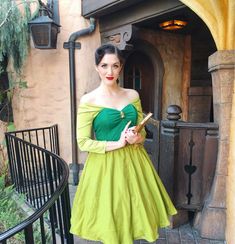 Green library dress Belle Beauty and the Beast Disneybound Disneyland #disney #dapperday #disneystyle #disneyfashion #disneybound Beauty And The Beast Disneybound, Beast Disneybound, Library Dress, Green Library, Snow Dress, Belle Beauty And The Beast, Disney Bound Outfits, Belle Beauty