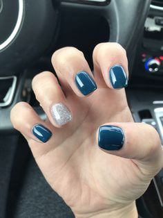 Inspirational Paragraphs, Shellac Nails Fall, Blue Christmas Nails, Cute Short Nails, Graduation Nails, Sns Nails, Amazing Nails, Gray Nails, Short Acrylic