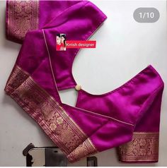 Banarasi Sadi Ka Blouse Design, Kath Padar Blouse Back Designs, South Indian Blouse Designs Back Neck, Katpadar Saree Blouse Design Back Neck, Blows Back Design Latest, Kath Blouse Designs Latest, Saree Blouse Neckline, Silk Sari Blouse Designs Latest, Blouse Design For Chubby Ladies