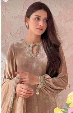 Western Ootd, Chudi Neck Designs, Velvet Suit Design, Desi Attire, Eid Dress, Gala Design, Velvet Design, Wedding Pakistani, Colour Combinations Fashion