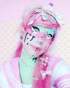 🌈LISA 💊HØØGAKKER💊 DØAN🌈 on Instagram: “🌸Cotton candy girl!🌸 • 🍭What is you're favorite sort of candy?🍭😱 • Aaa!!! I'm in love with my new bow from my little princess bowtique!…” #harajuku #kawaii #makeup #pastel #creativemakeup #halloweenmakeup #pastelgoth #fairykei Pastel Halloween Makeup, Zombie Girl Makeup, Goth Drag, Punk Rock Makeup, Kawaii Zombie, Cotton Candy Makeup, Pastel Goth Makeup, Colourful Makeup, Harajuku Pink