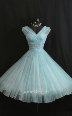 Charming V Neck Empire Chiffon Ball Gown With Bow - June Bridals Chiffon Ball Gown, Prom Dresses Gowns, Short Homecoming Dress, Grad Dresses, Up Girl, Prom Party Dresses, Fancy Dresses, Tulle Dress