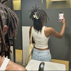 Locs Fine Hair, Hairstyles For Dreads Black Women, Loc Hairstyles For Women Medium Length, Thick Locs, Afro Hair Care, Loc Hairstyles, Short Locs Hairstyles, Dreadlock Style, Cute Box Braids Hairstyles