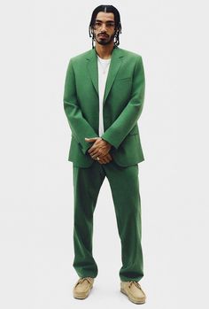 Green Suit Men, Black Chinos, Green Suit, Pinstripe Suit, Green Outfit, Military Fashion, Dress Codes, Mens Suits, Casual Fashion