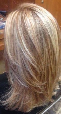 Women Medium Layered Haircuts, Fine Layered Hair Long, Very Layered Hair Medium, 60 Year Old Hairstyles, Auburn Blonde, Blond Color, Hottest Hairstyles, Cool Blonde Hair, Blonde Hair Shades