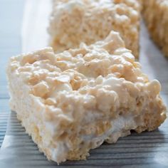 Homemade Rice Krispies, Yummy Rice, Crispy Treats Recipe, Homemade Rice Krispies Treats, Rice Crispy Treats Recipe, Brownie Truffles, Cereal Dessert, Krispie Treats Recipe, Rice Krispies Treats