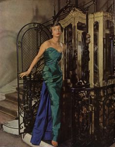 Elsa Schiaparelli, Harper's Bazaar, 1946 Sept. Schiaparelli Dress, Henry Clarke, 20th Century Fashion, Elsa Schiaparelli, Fashion 1950s, Historical Period, 1940s Dresses, Vintage Gowns, Original Fashion