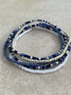 Anting Manik, Seed Bead Bracelet, Beads Bracelet Design, Jewelry Accessories Ideas, Jewelry Lookbook