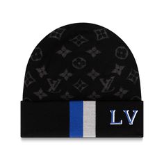 Louis Vuitton Street Style, Knit Hats, Louis Vuitton Official, Casual Hat, Global Style, Luxury Handbags, Style Guides, Knitted Hats