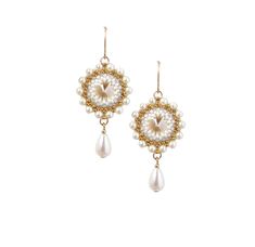 Experience the elegance of our handcrafted drop pearl earrings. These striking, feminine, and classic pieces are meticulously crafted with Swarovski Rivoli crystals, Swarovski pearls, The intricate design also features Miyuki round seed beads and Miyuki Delica beads hanging from a 14k gold-filled ear-wire.  * If you chose the sterling silver option, all the metal pieces and beads will be replaced with silver metal and silver-colored beads * Measurements: ♡ Earring length: 1.96" (5cm) ♡ Earring w Pearl Earrings Wedding, Unique Jewelry Gifts, Bridal Earrings Drop, Delica Beads, Pearl Wedding, Swarovski Pearls, Pearl Drop Earrings, Bridesmaid Jewelry, Jewelry Gift Box