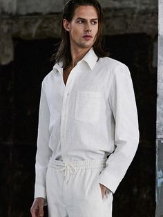 This is a comfortable and refined shirt by SOLEW that is made out of high quality and sturdy material. With distinctive mood of the design and comfortable wear, you can style it for your daily outfit.- Cool touch of linen 100% fabric- Logo embroidery and back loop detail- Minimal and clean mood Elegant White Linen Shirt, Modern Linen Tops For Casual Gatherings, Modern Linen Tops For Casual Wear, Modern Linen Top With Spread Collar, Casual Unstructured Linen Shirt, Modern Linen Button-up Shirt, Unstructured Linen Shirt For Casual Gatherings, Relaxed Linen Shirt With Pockets, Modern White Linen Shirt