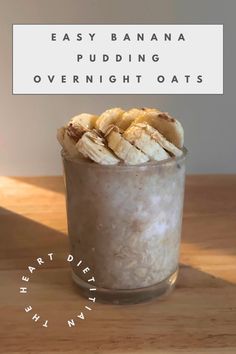 banana pudding overnight oats in a glass on a wooden table with text overlay