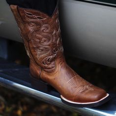 Men's tan Mesa Cowboy Boots by Soto Boots Square Toe Cowboy Boots, Mens Cowboy, Rugged Look, Mens Cowboy Boots, Day Of The Week, Brown Leather, Casual Wear