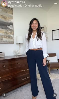 Blue Wide Leg Pants Outfit, Psychologist Outfit, Navy Blue Pants Outfit, Blue Trousers Outfit, Jw Outfits, Wide Leg Pants Outfit Work, Navy Pants Outfit, Blue Pants Outfit, Wide Leg Trousers Outfit