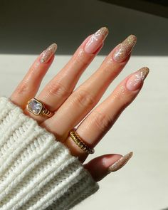 40+ Snowflake Nails For A Snowy Mani! - Prada & Pearls Snowflake Nails Easy, Nails Acrylic Snowflake, Snowflake Nails Acrylic, Easy Snowflake Nails, Snowflake Nails Short, Snowflake Nails Simple, Simple Snowflake Nails, Christmas Nail Ideas