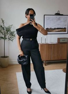 Solange Fashion, Roots Outfits, Formal Smart Casual, Style Roots, Smart Casuals, Corporate Baddie, Easy Chic, Elegant Attire, Work Fits