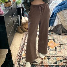 Shein Size Xs Cool Toned Brown Super Soft High Rise Elastic Waist Band With Drawstring Waist Wide Leg Flare Joggers Brand New Make Me An Offer Trendy Brown Bottoms For Loungewear, Trendy Brown Loungewear Bottoms, Brown Sweatpants For Spring Loungewear, Spring Brown Loungewear Sweatpants, Flare Joggers, Brown Sweatpants, Flare Sweatpants, Shein Pants, Cool Tones